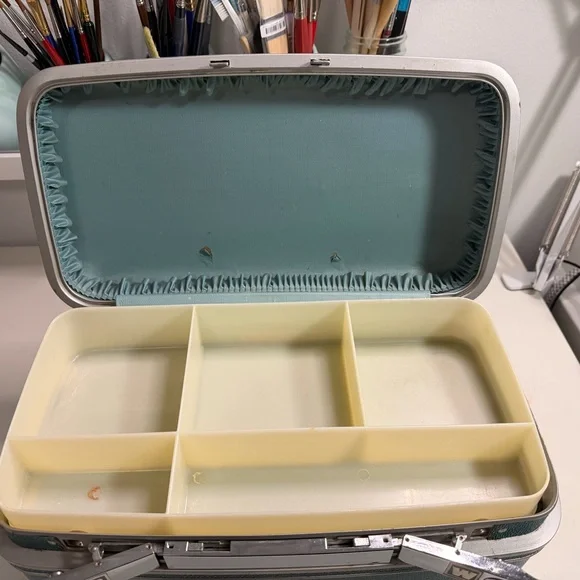 Vintage Silhouette Samsonite Teal Makeup Organizer